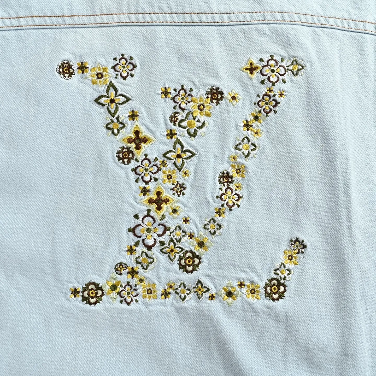 Louis Vuitton/Louis Vuitton Blooming floral embroidered denim jacket